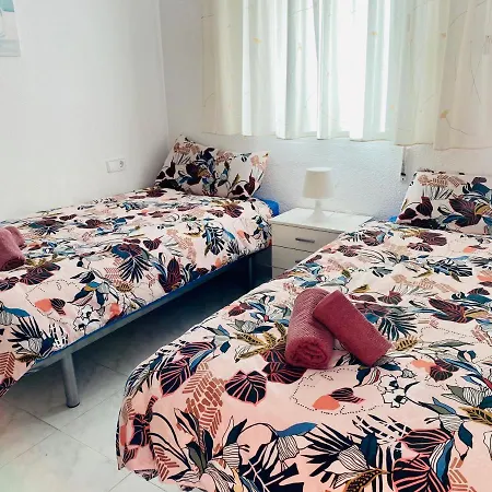 Beach Benidorm بينايدورم